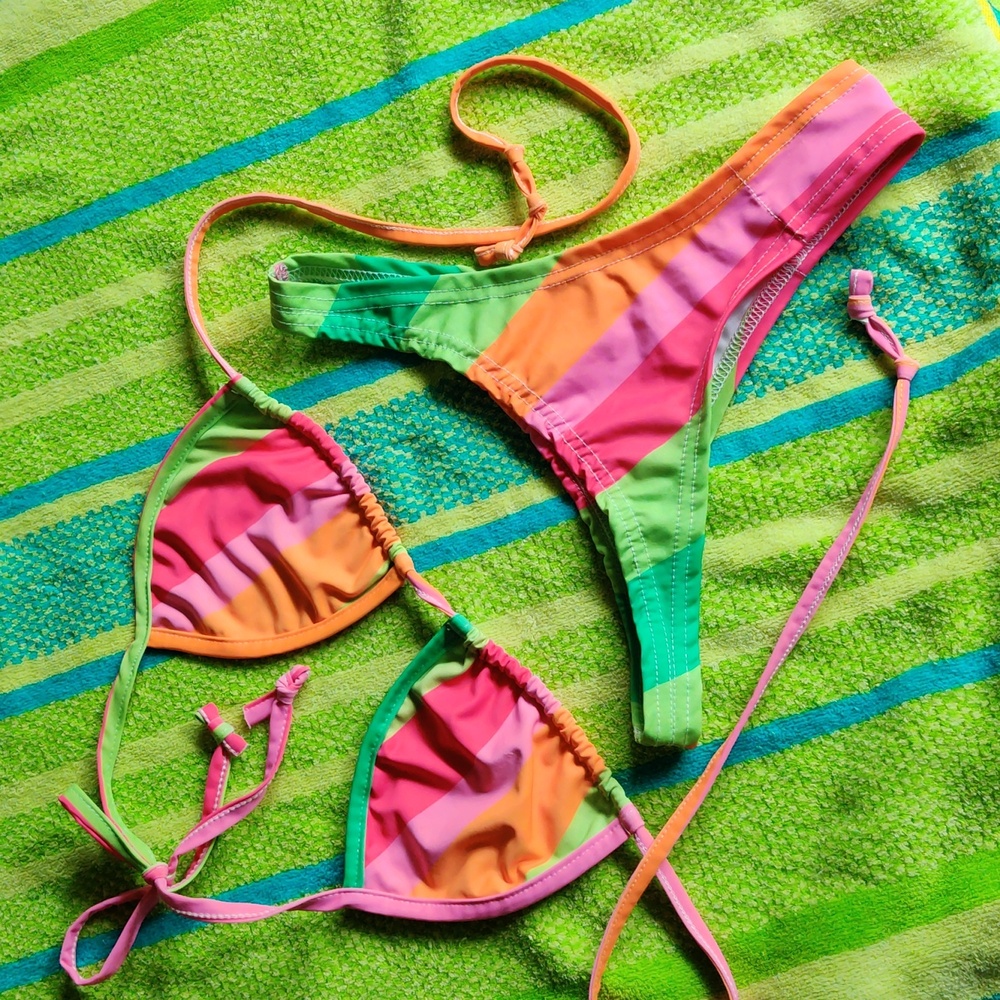2 piece Cheeky Thong Bikini NWOT